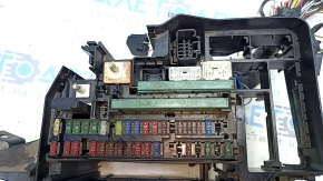 Lexus RX450h 10-15 underhood fuse box assembly, broken mountings