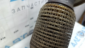 The exhaust pipe, middle part, right, Audi Q7 16-19 3.0T, the mesh is torn.
