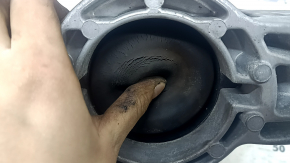 Right engine mount Chrysler Pacifica 17-24 3.6 FWD, microcracks