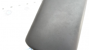 Mazda 3 center console armrest 19-21 black leather, Mexico built, ready to clean