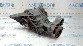 The rear differential gearbox of the Audi Q7 16-25 107k is torn.
