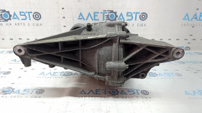 The rear differential gearbox of the Audi Q7 16-25 107k is torn.