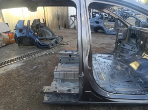 Body pillar center right Chrysler Pacifica 17-