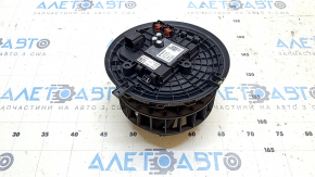 The heater fan motor on a Mercedes W213 E 17-23 has a broken mount.