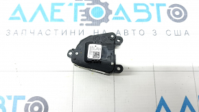 The steering wheel control buttons on the right Mercedes W213 E 17-20 are black, the button coating has peeled off.