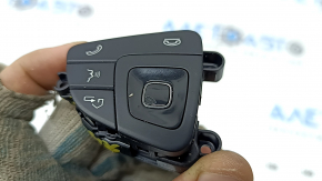 The steering wheel control buttons on the right Mercedes W213 E 17-20 are black, the button coating has peeled off.