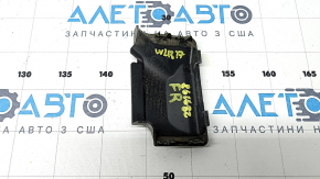 Mercedes W213 E 17-23 front right sill cap broken fasteners