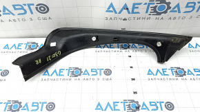 Right trunk lid gutter trim for BMW 5 G30 17-20 on the body
