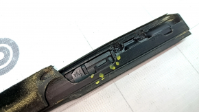 The inner front left glass seal on a Honda Accord 18-22 is broken.
