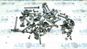 Audi Q7 16-25 front suspension hardware, incomplete