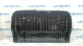 The trunk trough of the Chrysler Pacifica 17-24 was sawed off.