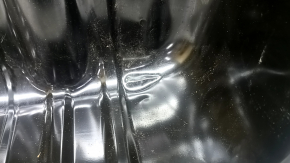 The trunk trough of the Chrysler Pacifica 17-24 was sawed off.