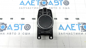 The joystick washer for the multimedia control on the BMW 5 G30 17-23 is worn out.