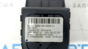 The joystick washer for the multimedia control on the BMW 5 G30 17-23 is worn out.