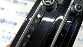 Climate control and radio control for a BMW 5 G30 17-22 auto, dual zone, heated seats, no CD drive, scratches, swollen chrome