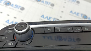 Climate control and radio control for a BMW 5 G30 17-22 auto, dual zone, heated seats, no CD drive, scratches, swollen chrome