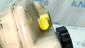 BMW 5 G30 17-23 Brake fluid reservoir with lid