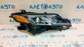 Right front headlight for Toyota Camry v70 18-18 halogen + LED