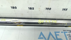Door-glass molding, center rear right, Toyota Highlander 20-25, chrome, dents, bent, broken fasteners