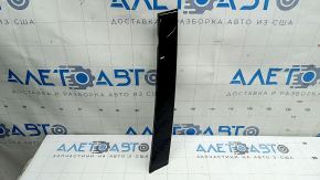 Toyota Highlander 20-25 rear right side door trim, broken mount, scratches