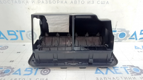 Left Toyota Highlander 20-25 ventilation shield with torn fasteners