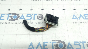 The Jaguar F-Pace X761 17-25 SRS airbag computer module chip is large.