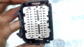 The Jaguar F-Pace X761 17-25 SRS airbag computer module chip is large.