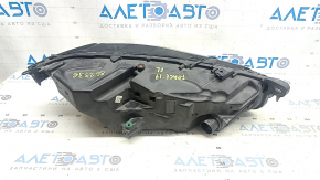 Left front headlight for Jaguar F-Pace X761 17-20 LED, needs polishing, broken mount