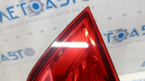 Jaguar F-Pace X761 right inner tailgate light with scratches (17-20)