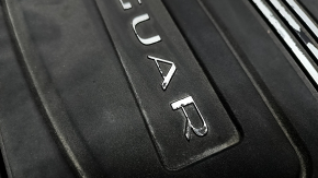 Jaguar F-Pace X761 17-23 3.0t Supercharger engine cover, insulation torn, worn out, no fragment