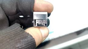 Microphone in the ceiling of the Toyota Highlander 20-22