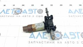 Driver's seat tilt adjustment motor for Jaguar F-Pace X761 17-20 is rusty and working.