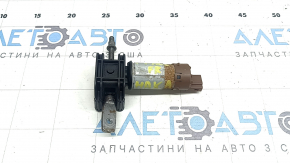 Driver's seat tilt adjustment motor for Jaguar F-Pace X761 17-20 is rusty and working.