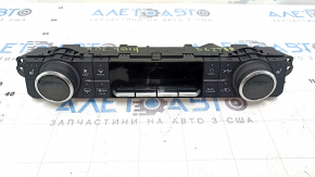 Toyota Highlander 20-22 climate control system with 8" display, automatic heated seats, scratches