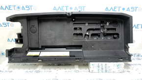 Toyota Highlander trunk tool tray with 20-24 scratches