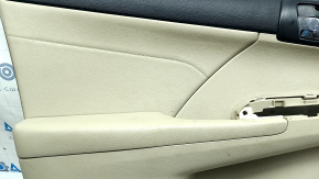 Front right door panel for Toyota Camry v50 12-14 USA, beige with beige insert, beige cloth, armrest, beige cloth, scratches, nicks, abrasions, nicks, dry cleaning