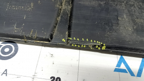 The rear bumper is bare, the lower part of the Honda CRV 23-25 HEV Sport, the structure is scratched, the fasteners are broken