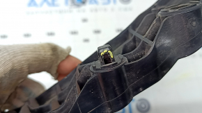 The left front bumper mount for a Toyota Sienna 21-24 has a broken latch.