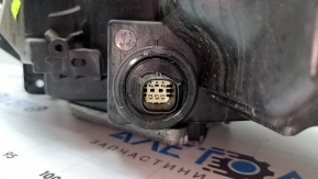Tesla Model X 16-21 UP-LEVEL right front headlight, sand, broken guide