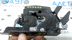 The BSM blind spot sensor bracket, right, for Toyota Sienna 21-25, is dented.