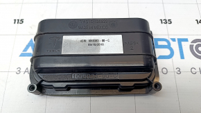 Tesla Model X 16-21 rear ventilation shield cover has a broken guide.