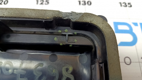 Tesla Model X 16-21 rear ventilation shield cover has a broken guide.