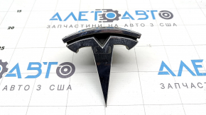 Tesla Model X 16-21 front grill emblem cracks, sand