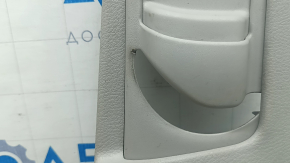 The center pillar trim, upper belt, right, Toyota Sienna 21-24, gray, plastic has turned white, filed down