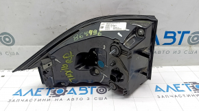 Tesla Model X 16-21 USA right outer fender light scratches