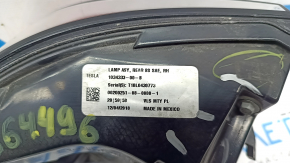Tesla Model X 16-21 USA right outer fender light scratches