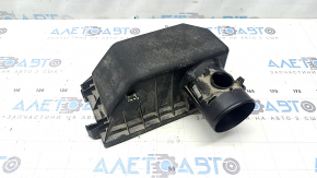 Toyota Sienna 22-25 air filter housing top cover without flow meter, broken mount