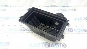 Toyota Sienna 22-25 air filter housing top cover without flow meter, broken mount