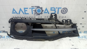 Right fog light grille frame for BMW 3 F30 16-18, partially open, with chrome molding, sand, bumps