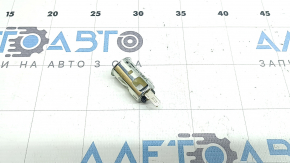 Cigarette lighter in the passenger's knees of the BMW 5 F10 11-16